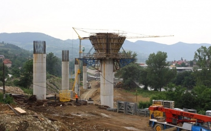 Teška nesreća na gradilištu kod Zenice, povrijeđena tri radnika