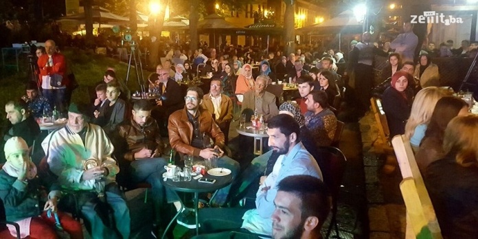 FOTO: Sinoć održan prvi “Ramazanski mehabbet” u centru Zenice