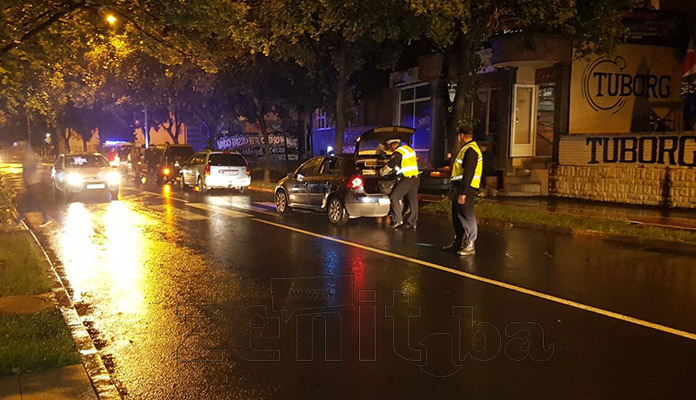 FOTO: Saobraćajna na Bulevaru, povrijeđena maloljetna djevojka