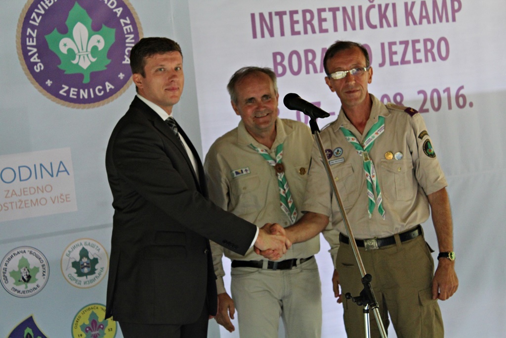 FOTO: Na Boračkom jezeru otvoren Interetnički ljetni kamp “Glasnici budućnosti”