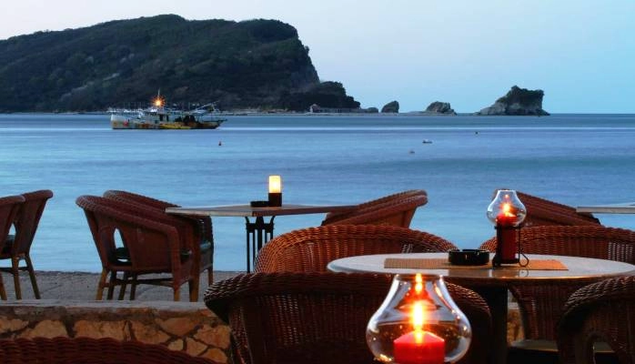 U ugostiteljske objekte uz dokaze o vakcinaciji, preboljevanju ili negativan test