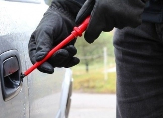 Teška krađa u zeničkom naselju Crkvice: Iz vozila otuđen nakit