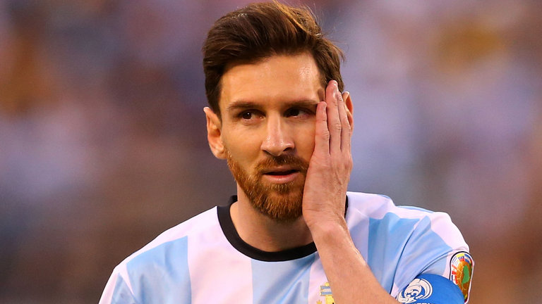 Ronaldo: Nadam se da će Messi promijeniti odluku