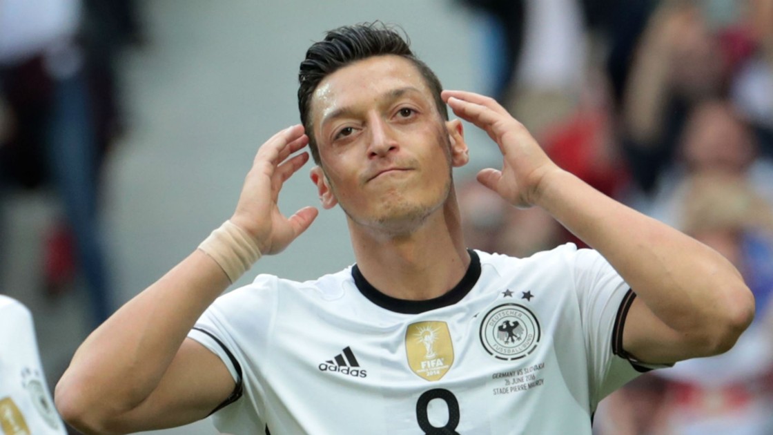 Mesut Ozil napustio reprezentaciju Njemačke