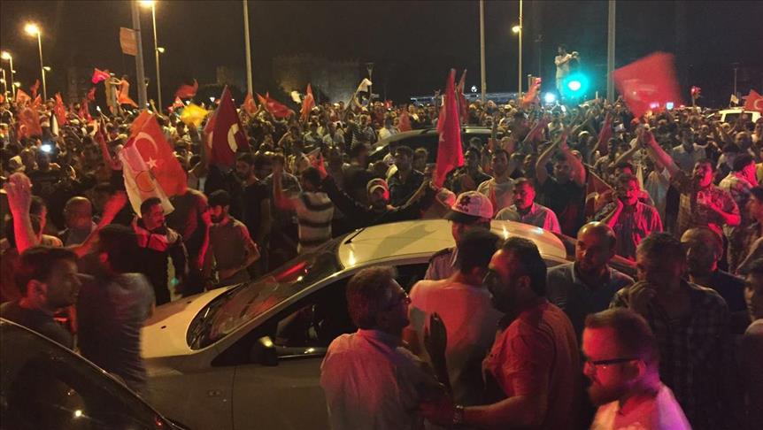 VIDEO: Narod u Turskoj izlazi na ulice, odjekuju tekbiri
