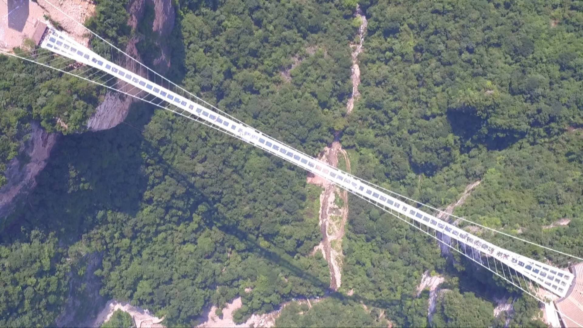 Video: Otvoren najviši i najduži stakleni most