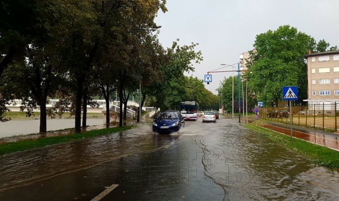 Nevrijeme u Zenici, obilne padavine otežale saobraćaj