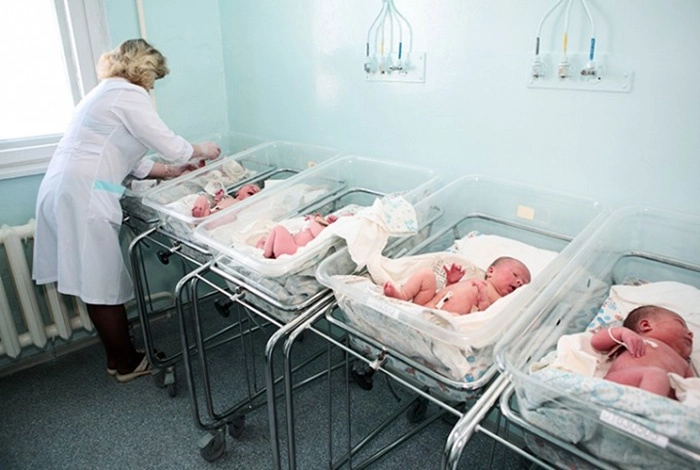 U protekla 24 sata u Zenici rođeno 20 beba, od toga 2 para blizanaca