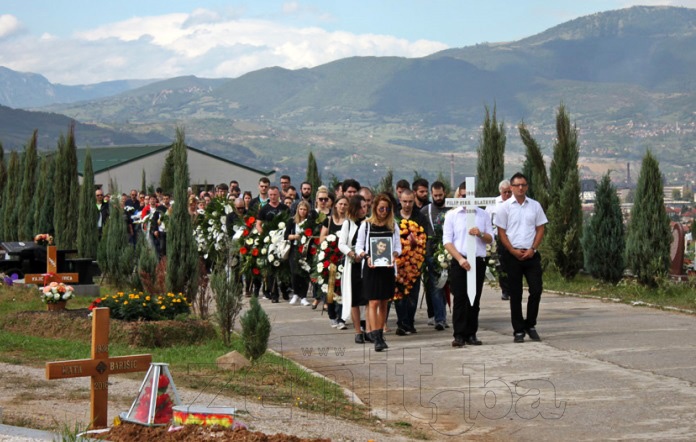 FOTO: Zeničani se oprostili od Filipa Blaževića, komemoracija u ponedjeljak