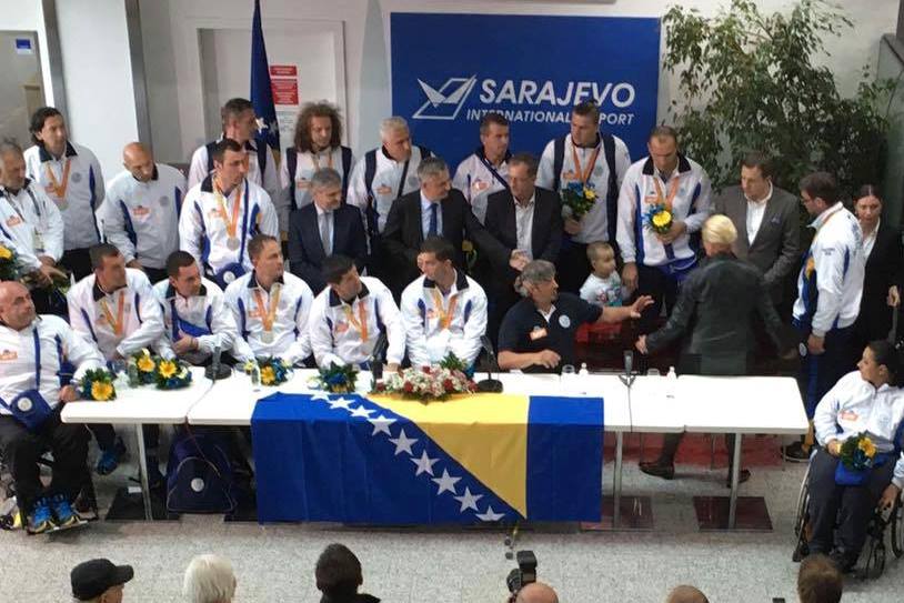 Zlatni momci dočekani na Međunarodnom aerodromu Sarajevo