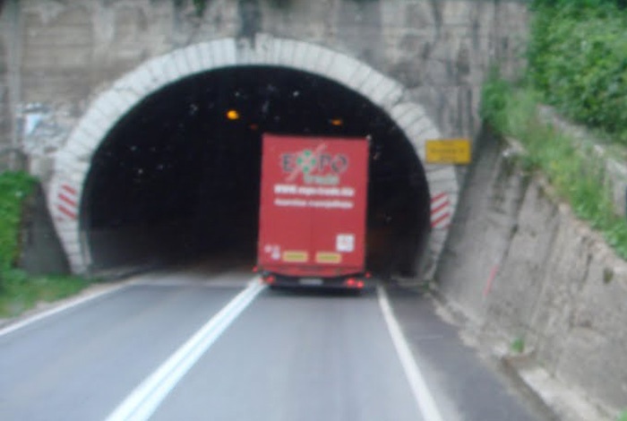 Završen uviđaj saobraćajne nesreće u tunelu Vranduk, saobraćaj se odvija nesmetano