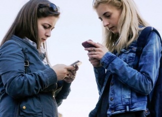 Tinejdžeri pokreću tužbu pred Vrhovnim sudom protiv zabrane društvenih mreža u Australiji