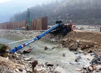 Na gradilištu HE Vranduk prevrnuo se kran