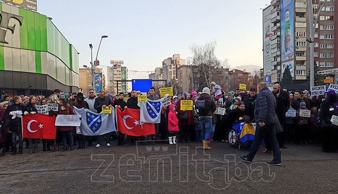 VIDEO+FOTO: U Zenici održana mirna šetnja za narod Alepa