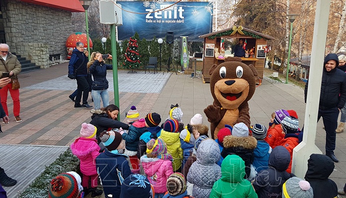 FOTO: Zenički vrtić “Pčelica” gost Zimskih čarolija