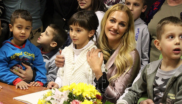 FOTO: Meryem Uzerli posjetila dom za nezbrinutu djecu u Zenici