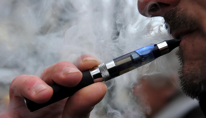 E-cigarete znatno povećavaju rizik od korone