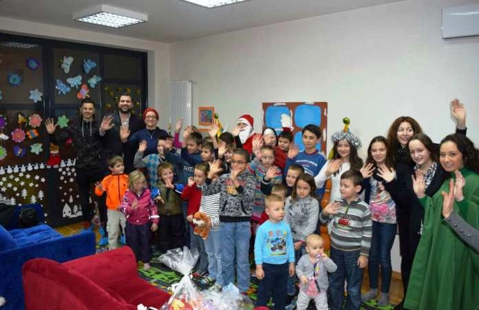 Medica upriličila podjelu paketića najmlađim korisnicima