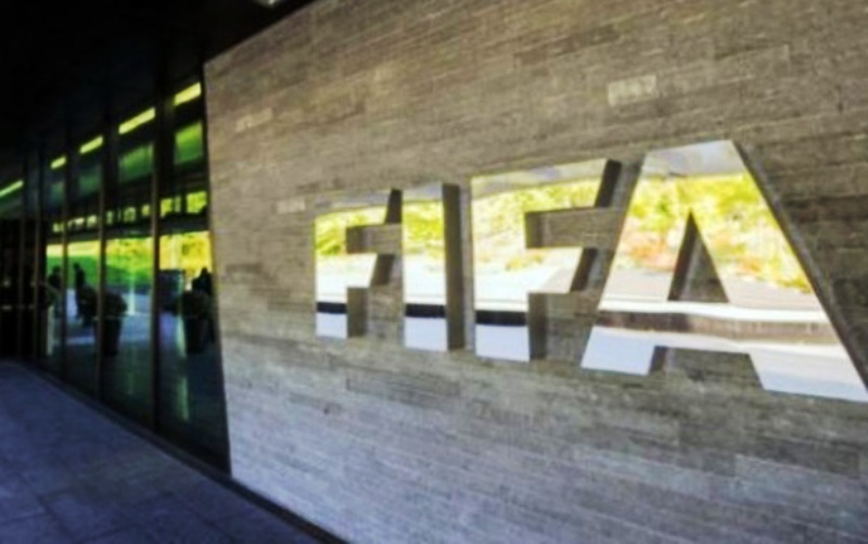 FIFA kaznila FS Srbije zbog četničkog transparenta na tribinama