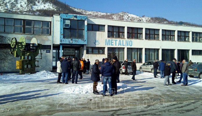 FOTO: Radnici Metalnog iz Zenice nekada izvozili u cijelu Evropu, a danas primaju humanitarnu pomoć