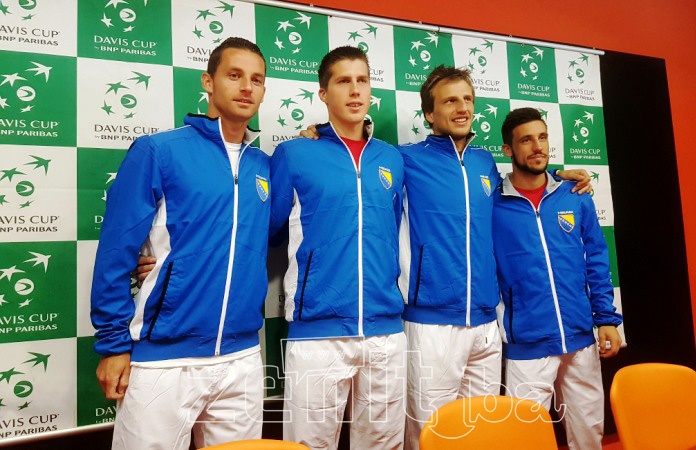 Davis Cup reprezentacija BiH na putu za Japan