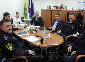 Kasumović razgovarao sa policijskim komesarom Šutom i njegovim saradnicima