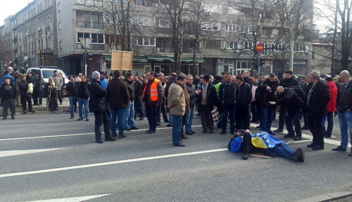 Vlada FBiH uvezivanjem staža obradovala 55 radnika zeničke Željezare u stečaju