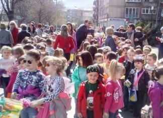 FOTO: Djeca zeničkih vrtića šetnjom obilježila Dan Zenice