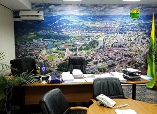 Fotografija Dade Ruvića krasi ured gradonačelnika Fuada Kasumovića