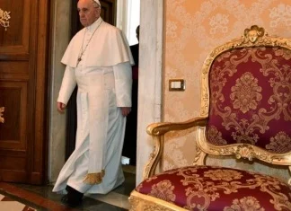 Papa do kraja 2020. zbog koronavirusa neće putovati nigdje