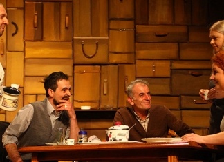 Višestruko nagrađena predstava BNP-a Zenica “Drang nach Westen” u HNK Mostar