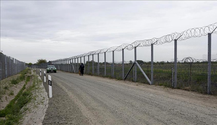 Mađaska postavila i drugu bodljikavu žicu duž granice sa Srbijom
