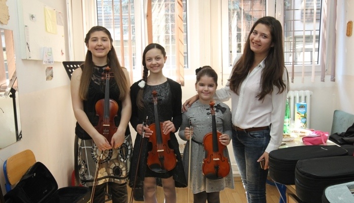 FOTO: U Zenici održano Kantonalno takmičenje učenika osnovnih i srednjih muzičkih škola