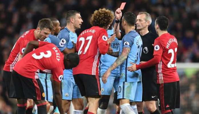 Fellaini Manchester United - crveni karton