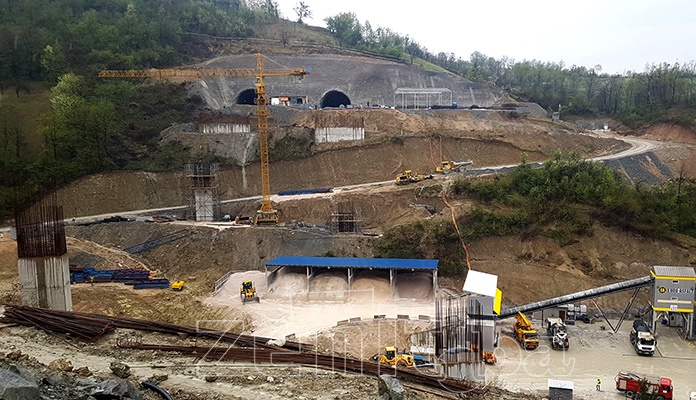 FOTO: Pogledajte kako izgleda gradiliše dva tunela na trasi koridora Vc oko Zenice