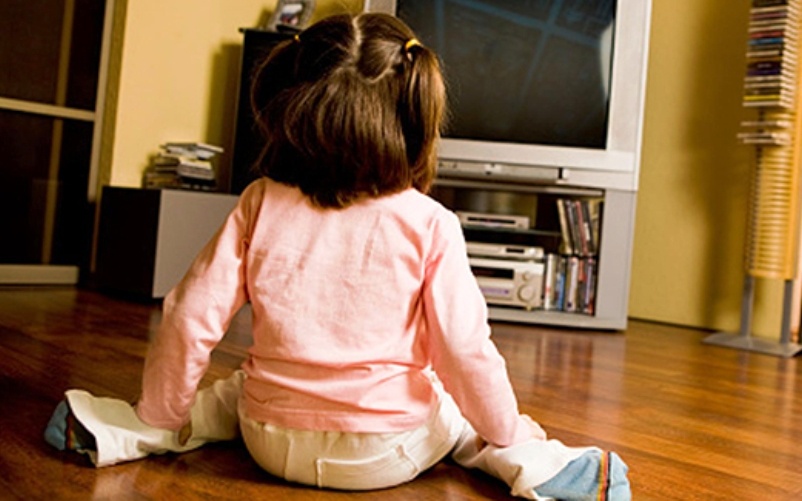 Šta uraditi ako vam dijete nepravilno sjedi?!