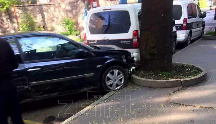 FOTO: Saobraćajna u Masarykovoj, oštećeno 6 vozila
