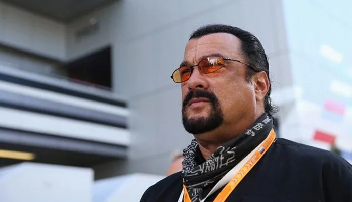 Vučićev blizak prijatelj Steven Seagal prisustvovao vojnoj paradi u Beogradu