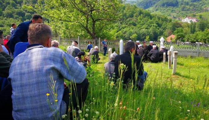 FOTO: Obilježena godišnjica od preseljenja na Ahiret Husejina Smajlovića