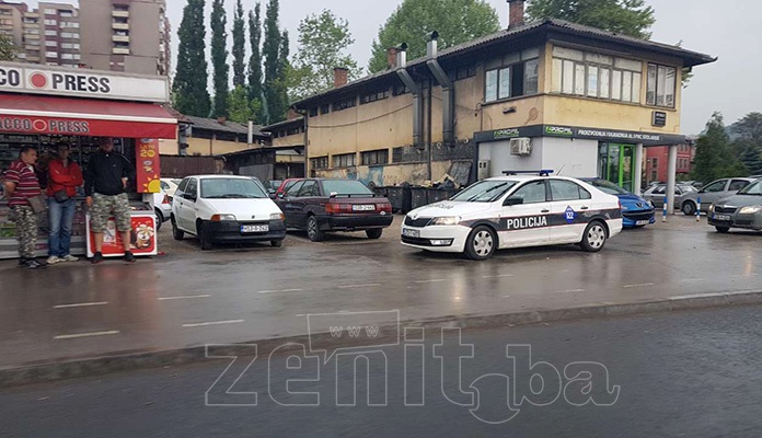 FOTO: Uhapšen u centru Zenice zbog prijetnji policajcu