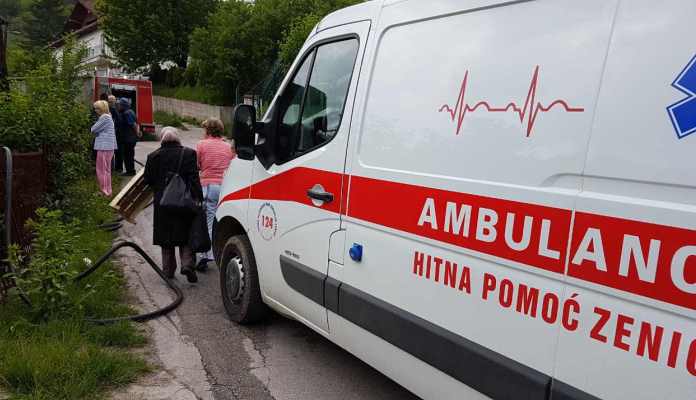 U požaru na kući u Maloj Brodi u Zenici teško povrijeđena jedna osoba