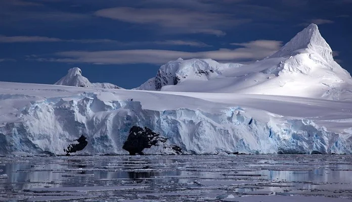 Na dnu Arktika otkriven ledeni rezervoar gasa pun života