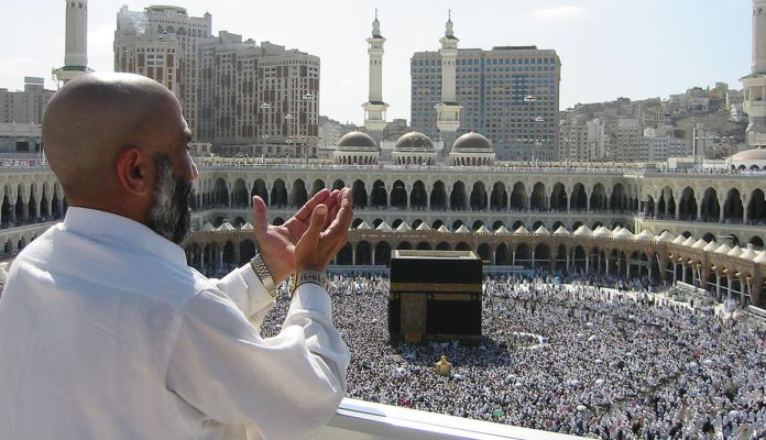 Vjernici u Velikoj džamiji u Mekki ponovo se mogu moliti bez distance
