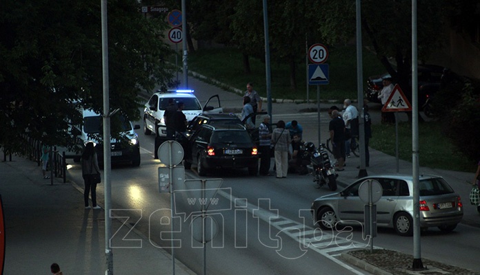 Saobraćajna na Talića brdu u Zenici (FOTO)