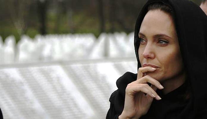 Angelina Jolie: Danas mislim na Majke Srebrenice i sve ostale preživjele…