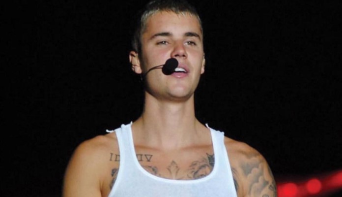 Justin Bieber pati od teške bolesti, pola lica mu je paralizovano (VIDEO)