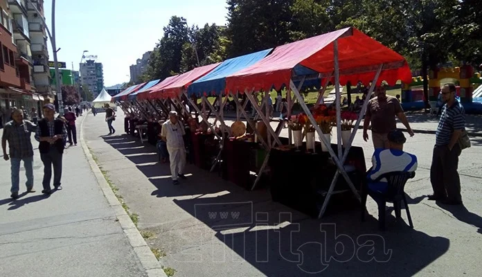7. Art market BZK Preporoda u centru Zenice (FOTO)