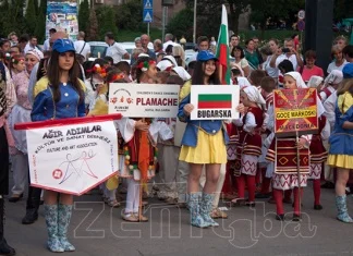 U Zenici održan folklorni festival “Sitno kolo okolo” (FOTO)