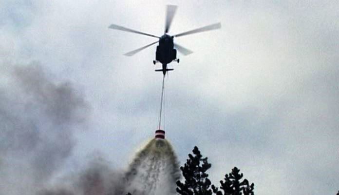 Helikopter OSBiH i danas gasi požar u Gacku