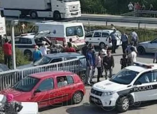 U saobraćajnoj kod naselja Radakovo poginulo dijete, povrijeđene još dvije osobe